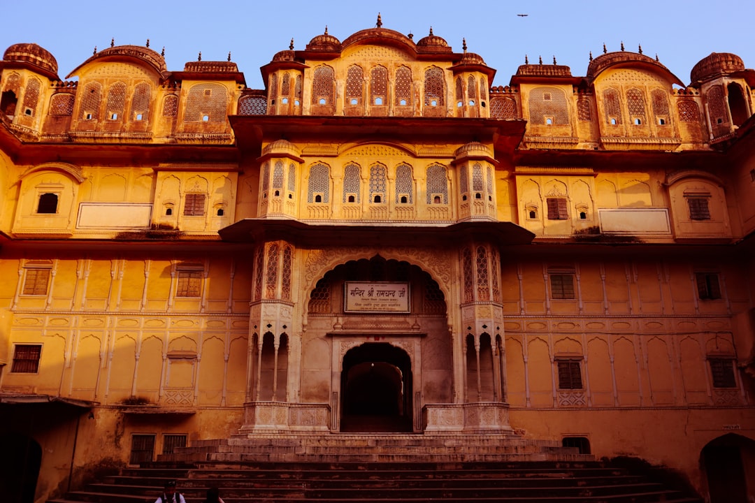 Delhi to Jaipur taxi
